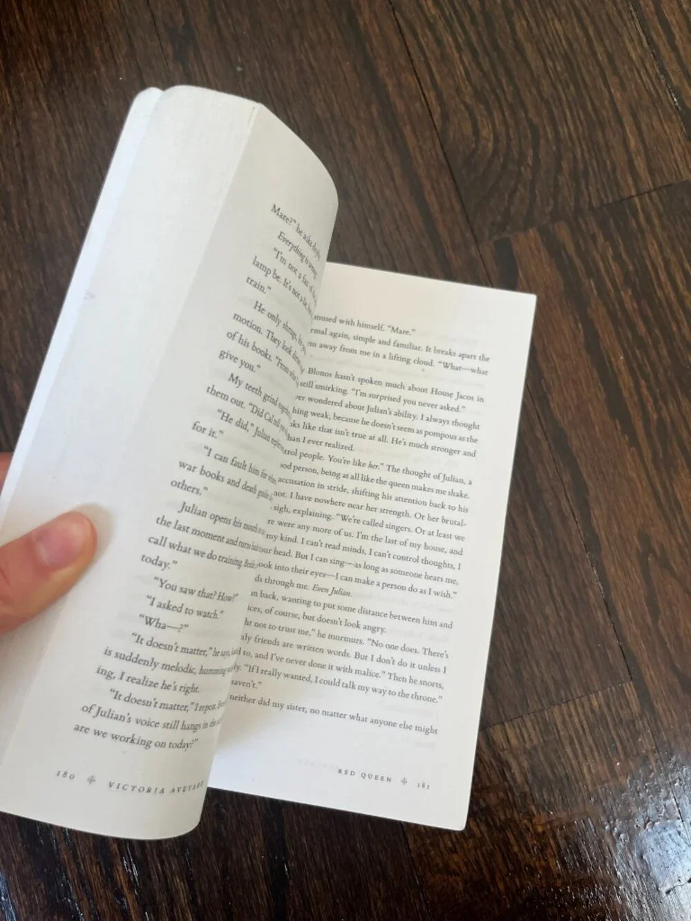 Red Queen by Victoria Aveyard
